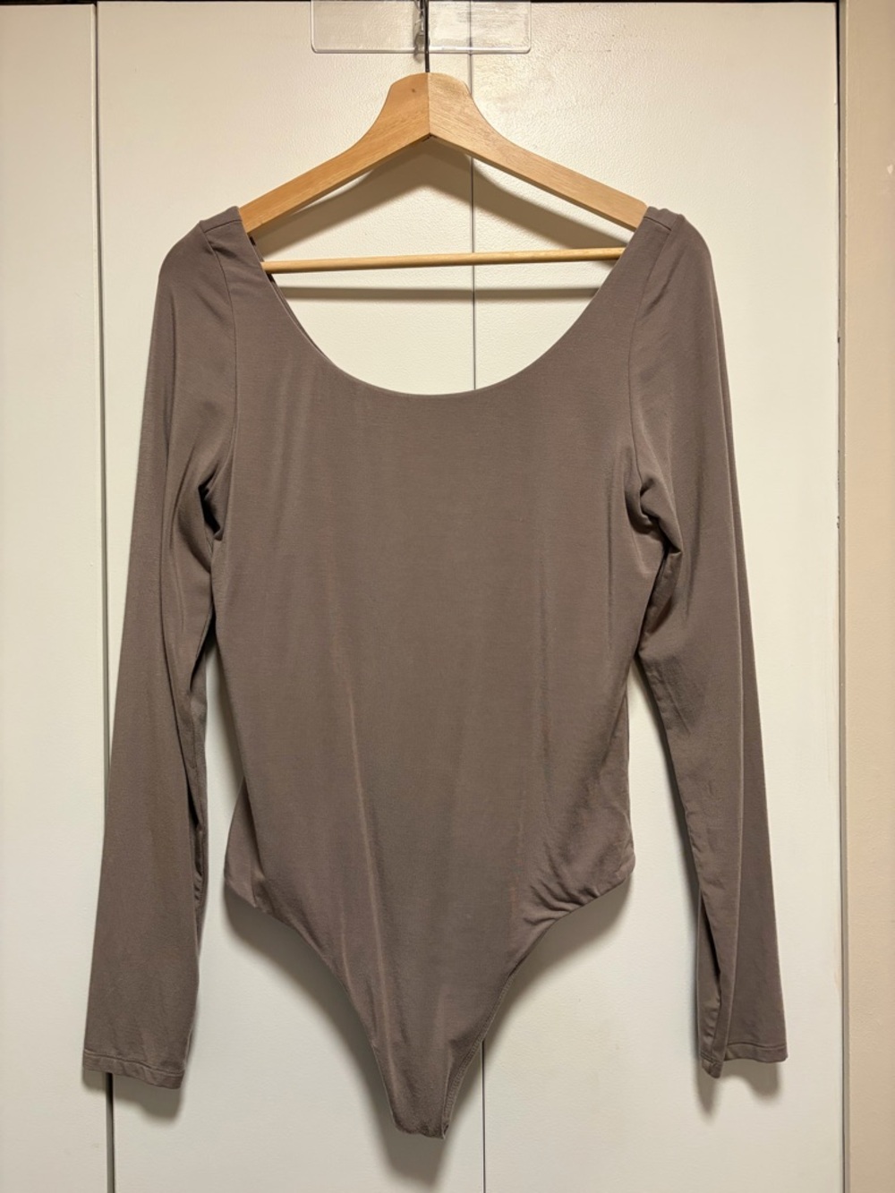 Aritzia Babaton Dark Nude Long-Sleeve Bodysuit